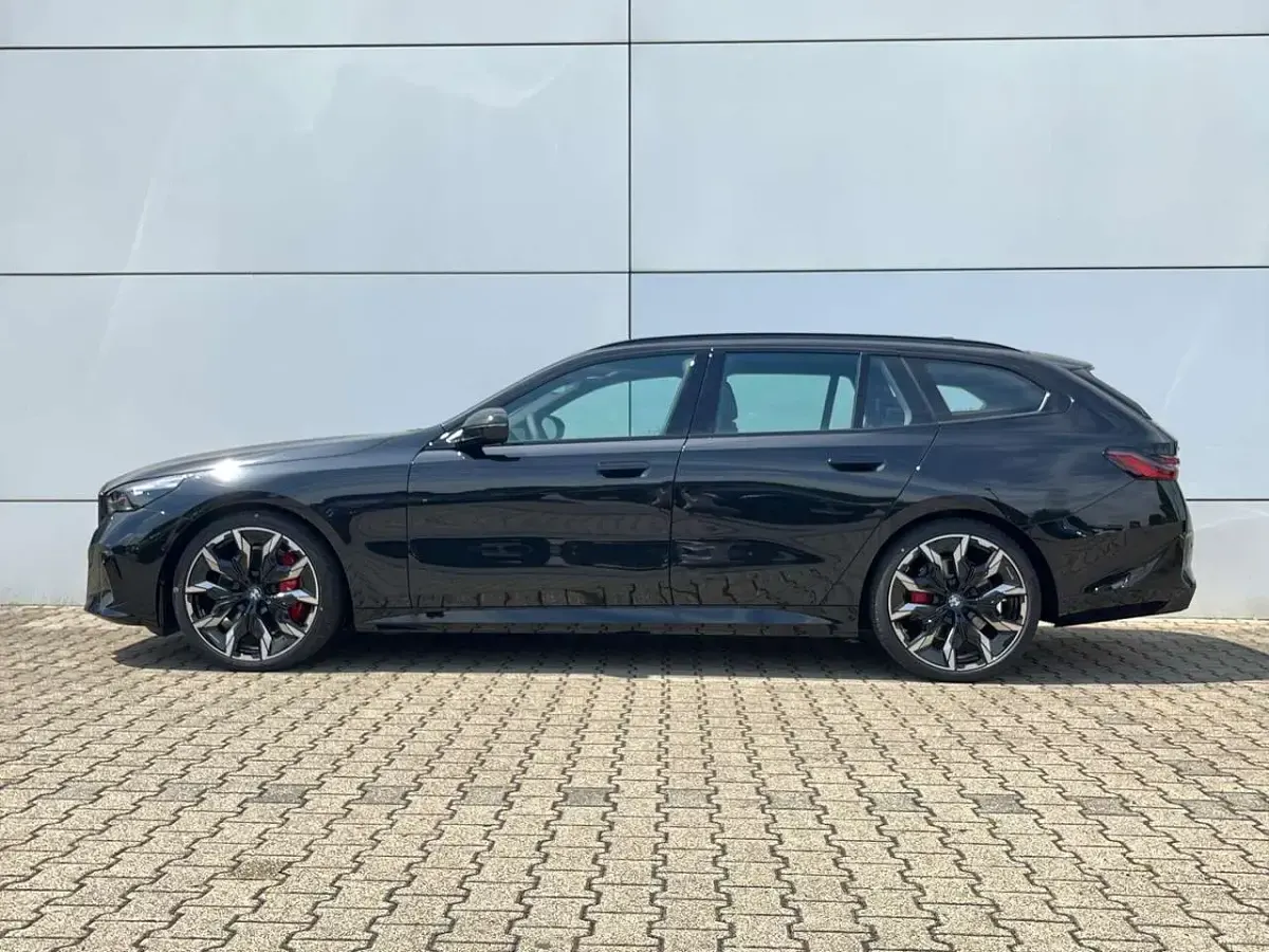 Neu BMW 540 M Sport 286 PS (210 kW) 2026 Schwarz Limousine