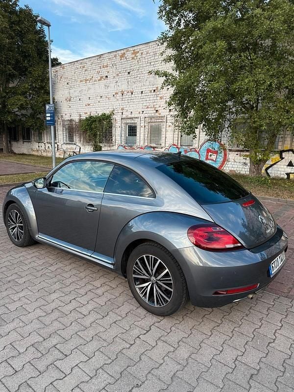 Grau Gebraucht 2016 VW Beetle Allstar Limousine | 13.800 € (Fairer Preis) - Bild 1/4