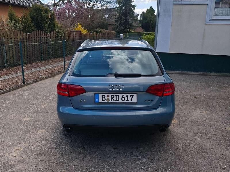 Gebraucht Audi A4 Ambiente 179 PS (131 kW) 2009 Blau Kombi