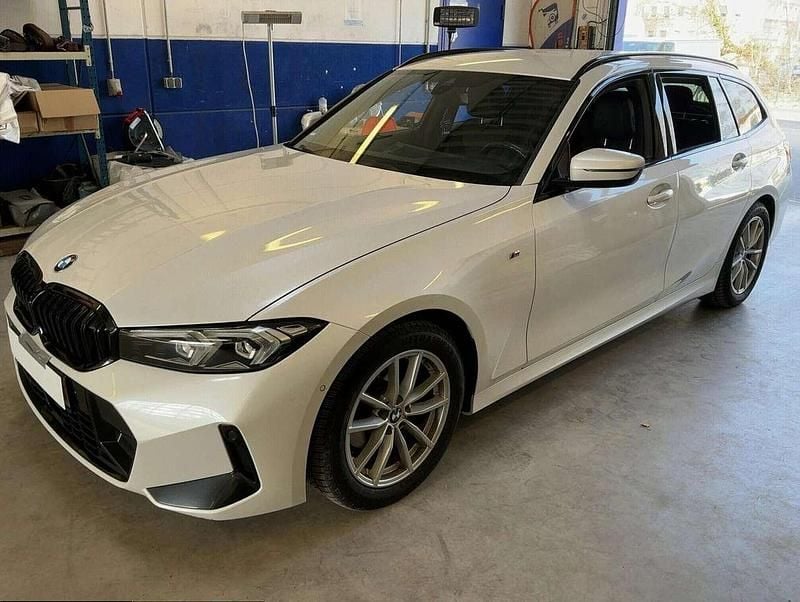 Gebraucht BMW 320 M Sport 190 PS (139 kW) 2023 Weiß Kombi