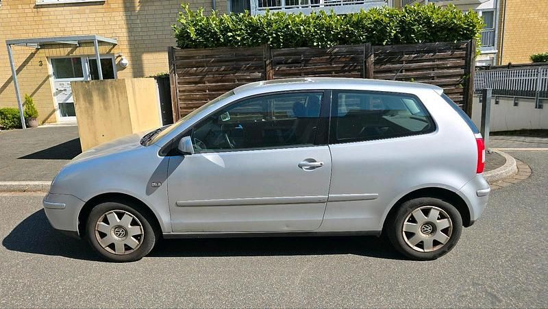 Gebraucht VW Polo 75 PS (55 kW) 2002 Silber Kleinwagen