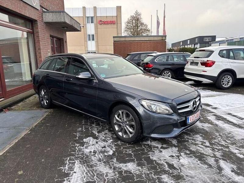 Gebraucht Mercedes C180 156 PS (114 kW) 2014 Andere Kombi