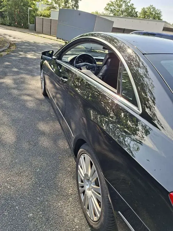 Gebraucht Mercedes E200 Elegance 184 PS (135 kW) 2010 Coupé