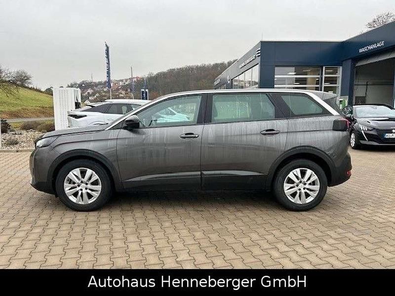 Gebraucht Peugeot 5008 Active 131 PS (96 kW) 2023 Grau SUV
