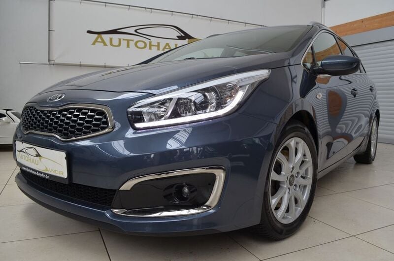 Blau Gebraucht 2017 Kia Ceed Sportswagon DREAM-TEAM Edition Kombi | 9.999 € (Fairer Preis) - Bild 1/4