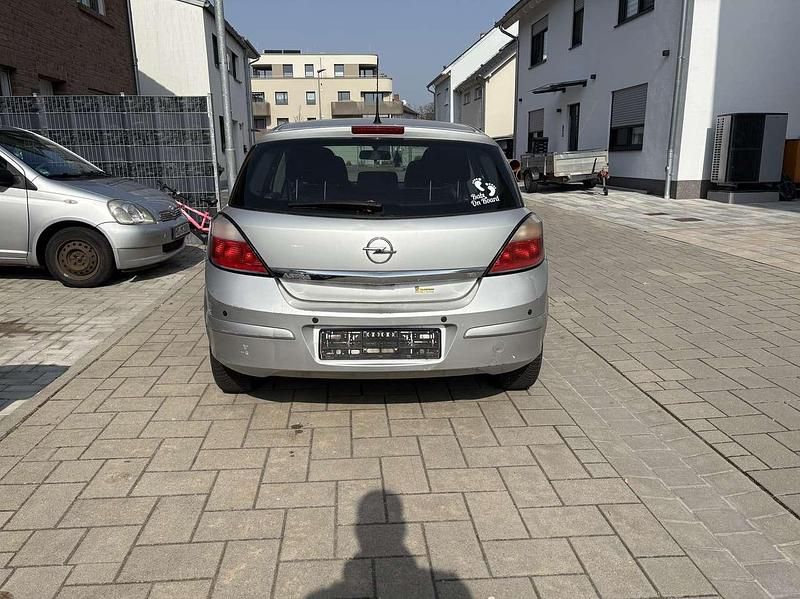 Gebraucht Opel Astra Edition 125 PS (91 kW) 2004 Limousine