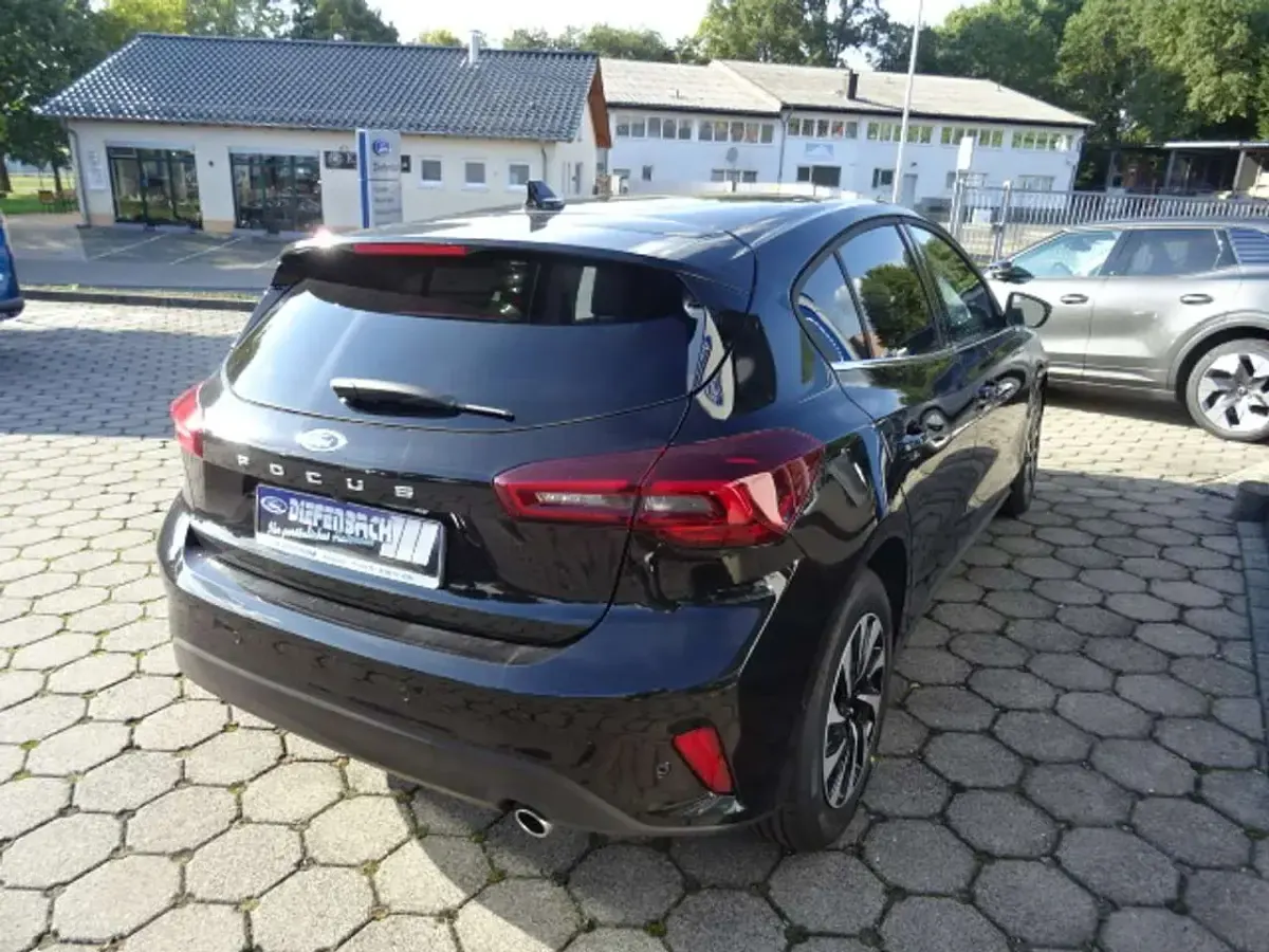 Gebraucht Ford Focus Titanium 155 PS (114 kW) 2025 Obsidianschwarz metallic Kleinwagen