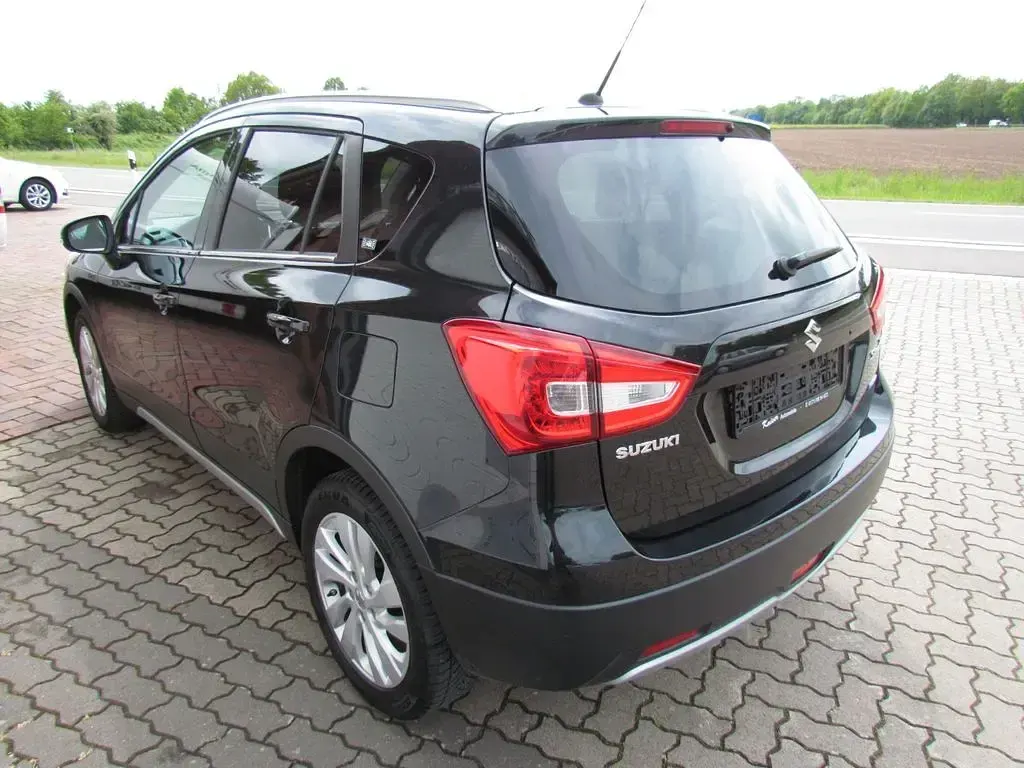 Gebraucht Suzuki SX4 Comfort 129 PS (94 kW) 2021 Silber Limousine