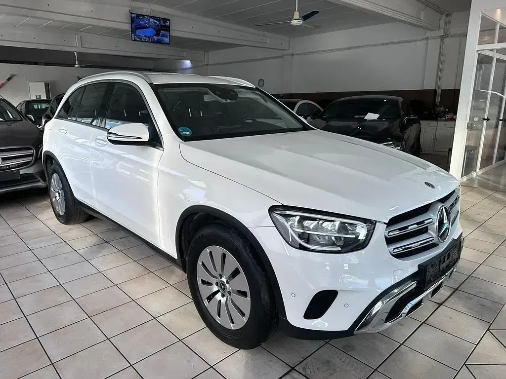 Gebraucht Mercedes GLC220 194 PS (142 kW) 2020 Weiß SUV