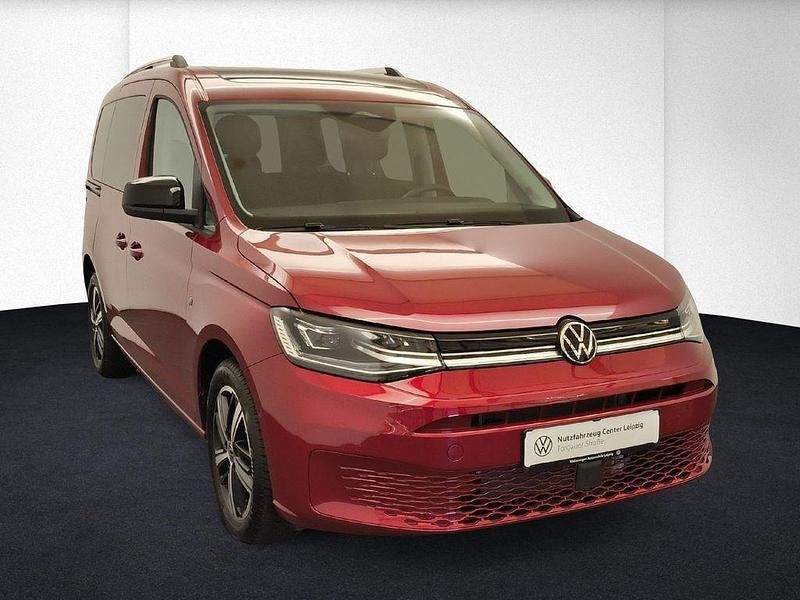 Neu VW Caddy 122 PS (89 kW) 2025 Rot Van / Kleinbus