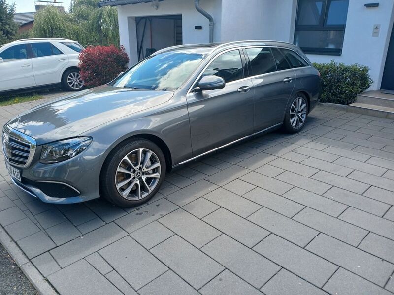 Grau Gebraucht 2019 Mercedes E350 Avantgarde Kombi | 27.999 € (Guter Preis) - Bild 1/4
