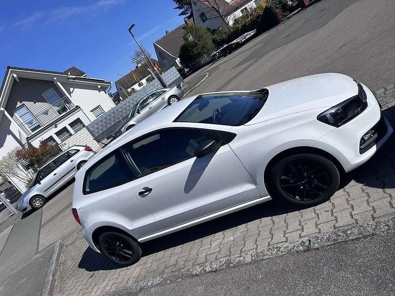 Gebraucht VW Polo Trendline 60 PS (44 kW) 2016 Weiß Kleinwagen