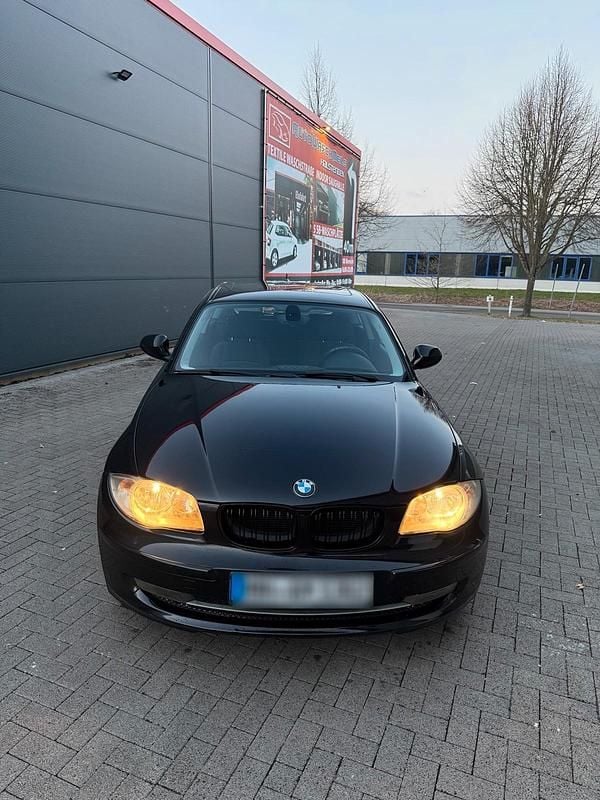 Gebraucht BMW 116 136 PS (100 kW) 2011 Schwarz Kleinwagen