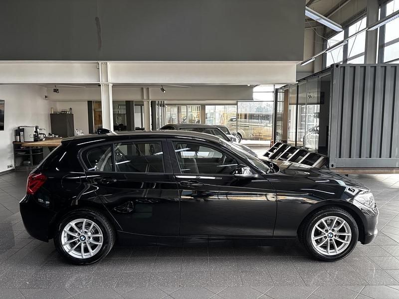 Gebraucht BMW 116 Advantage 109 PS (80 kW) 2017 Schwarz Kleinwagen