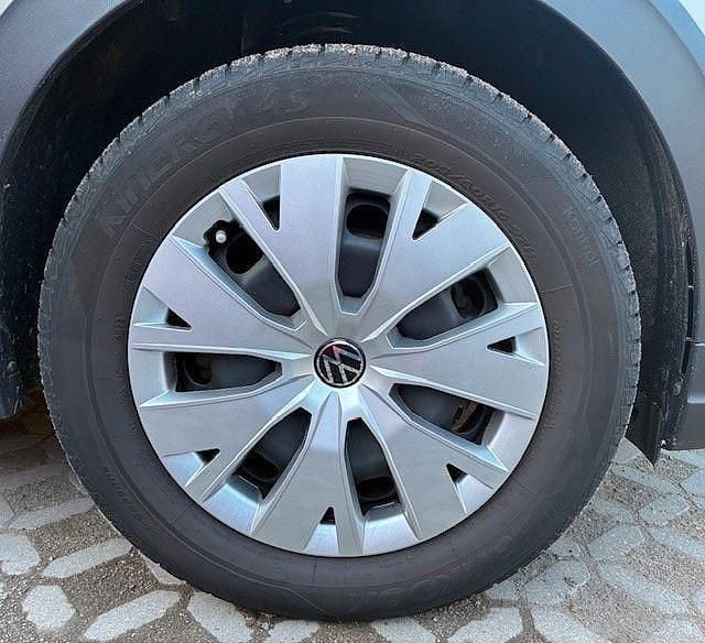 Gebraucht VW Taigo S 95 PS (69 kW) 2024 Grau SUV