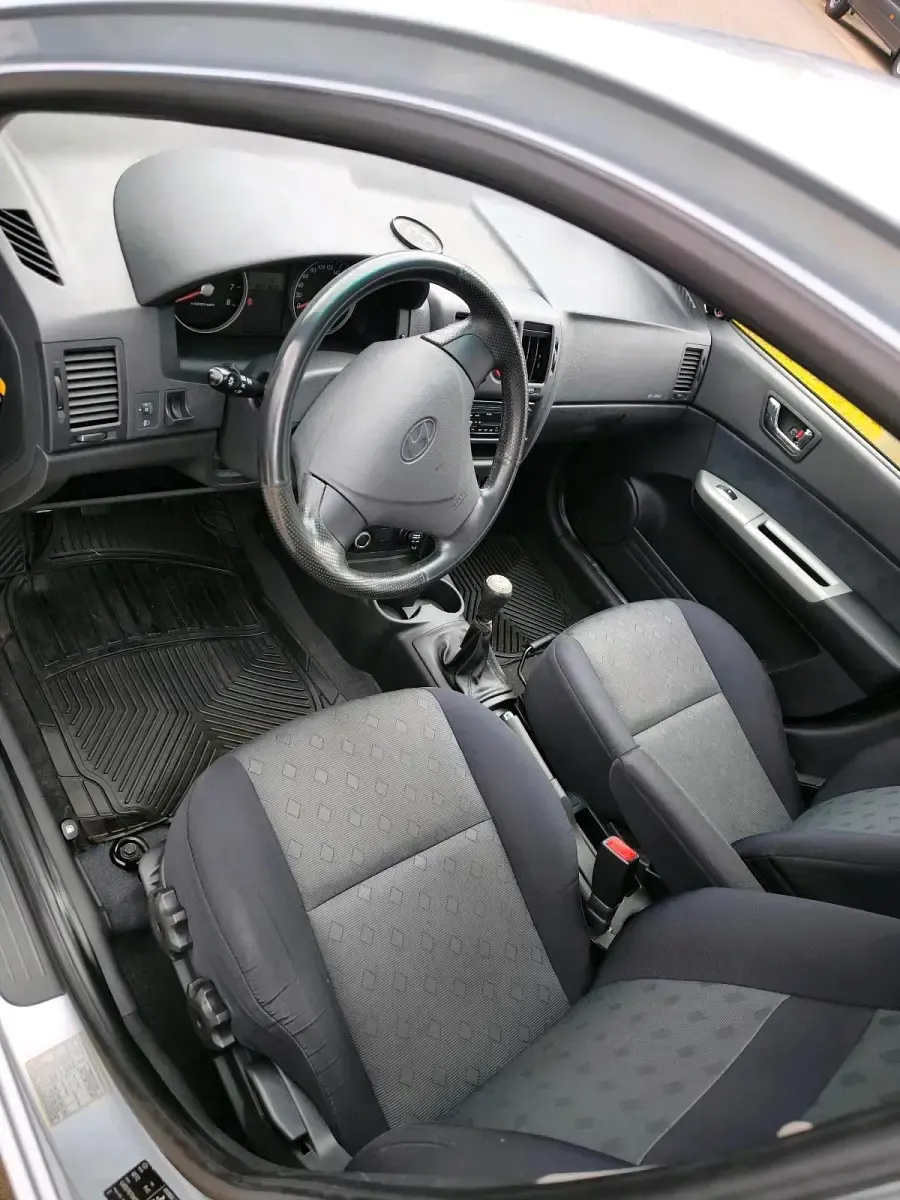 Gebraucht Hyundai Getz 105 PS (77 kW) 2009 Blau Kleinwagen