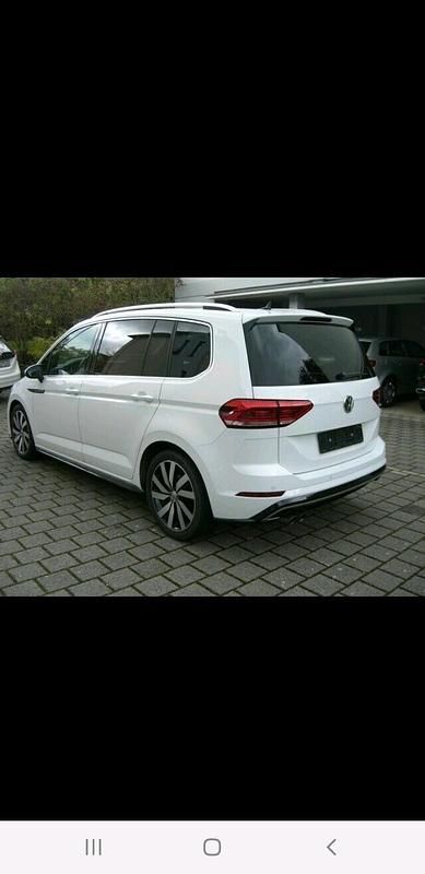 Gebraucht VW Touran Highline 150 PS (110 kW) 2017 Weiß Van / Kleinbus