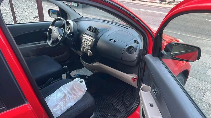 Gebraucht Daihatsu Sirion 69 PS (50 kW) 2007 Rot Kleinwagen