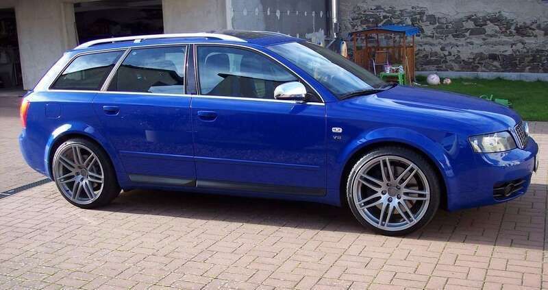 Blau Gebraucht 2003 Audi S4 Kombi | 13.900 € - Bild 1/4