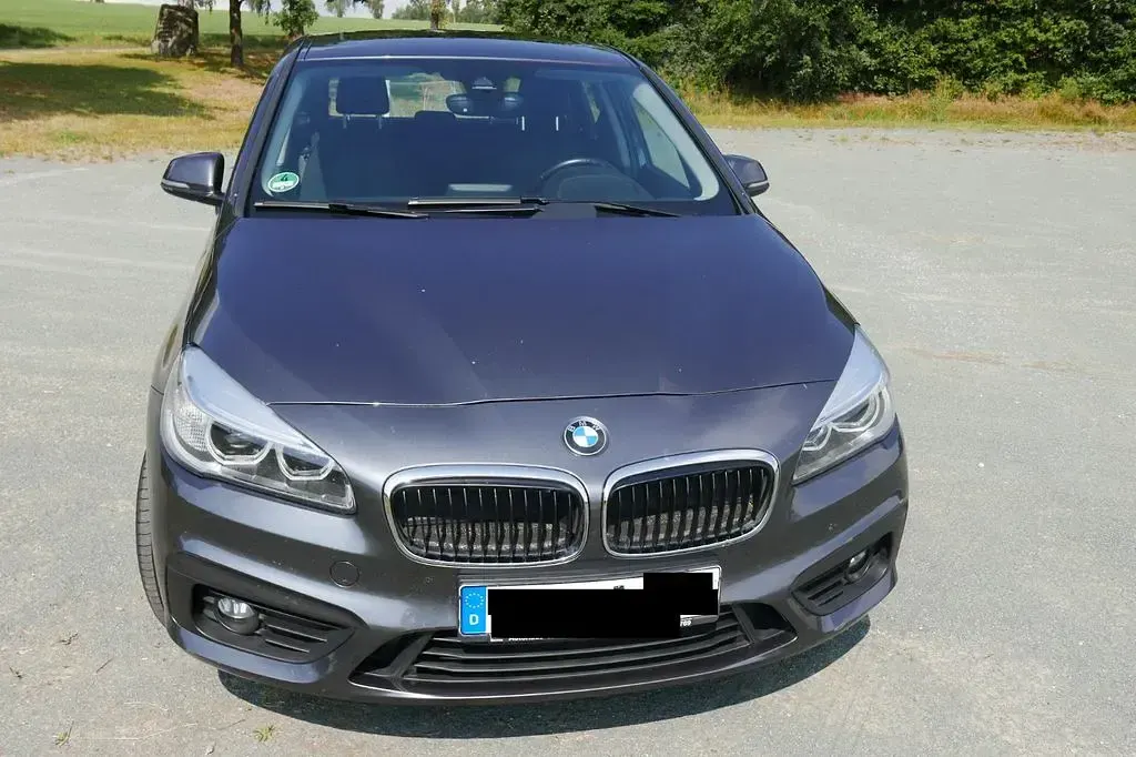 Gebraucht BMW 218 Active Tourer 150 PS (110 kW) 2015 Grau Van / Kleinbus