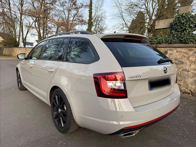 Gebraucht Skoda Octavia RS 245 PS (180 kW) 2019 Grau Kombi