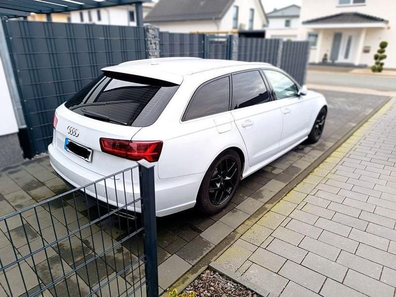 Gebraucht Audi A6 Sport 190 PS (139 kW) 2015 Weiß Kombi