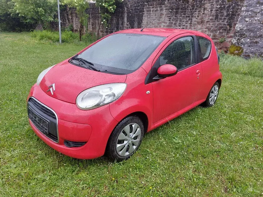 Gebraucht Citroën C1 SELECTION 68 PS (50 kW) 2011 Rot Kleinwagen