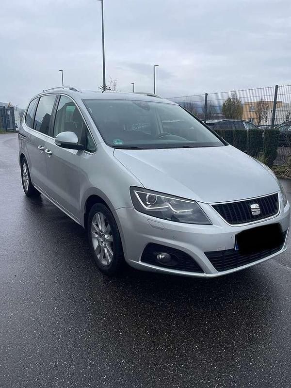 Grau Gebraucht 2012 Seat Alhambra Style Van / Kleinbus | 8.800 € (Fairer Preis) - Bild 1/4
