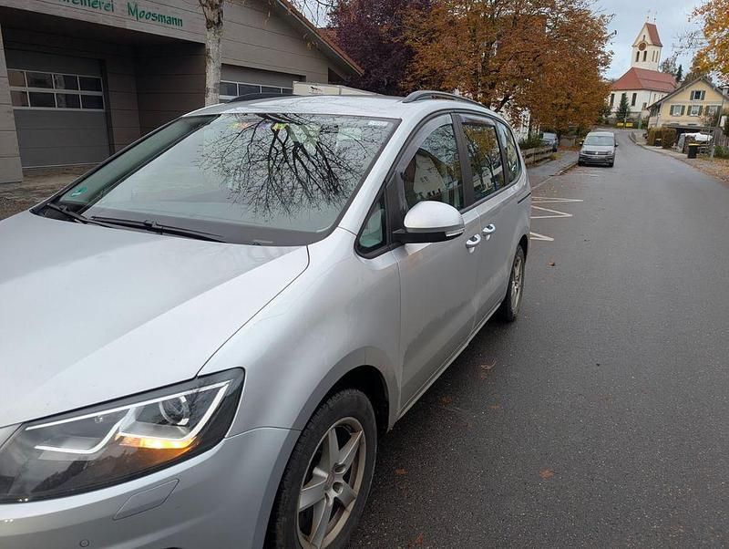 Silber Gebraucht 2011 Seat Alhambra Van / Kleinbus | 6.900 € (Guter Preis) - Bild 1/4