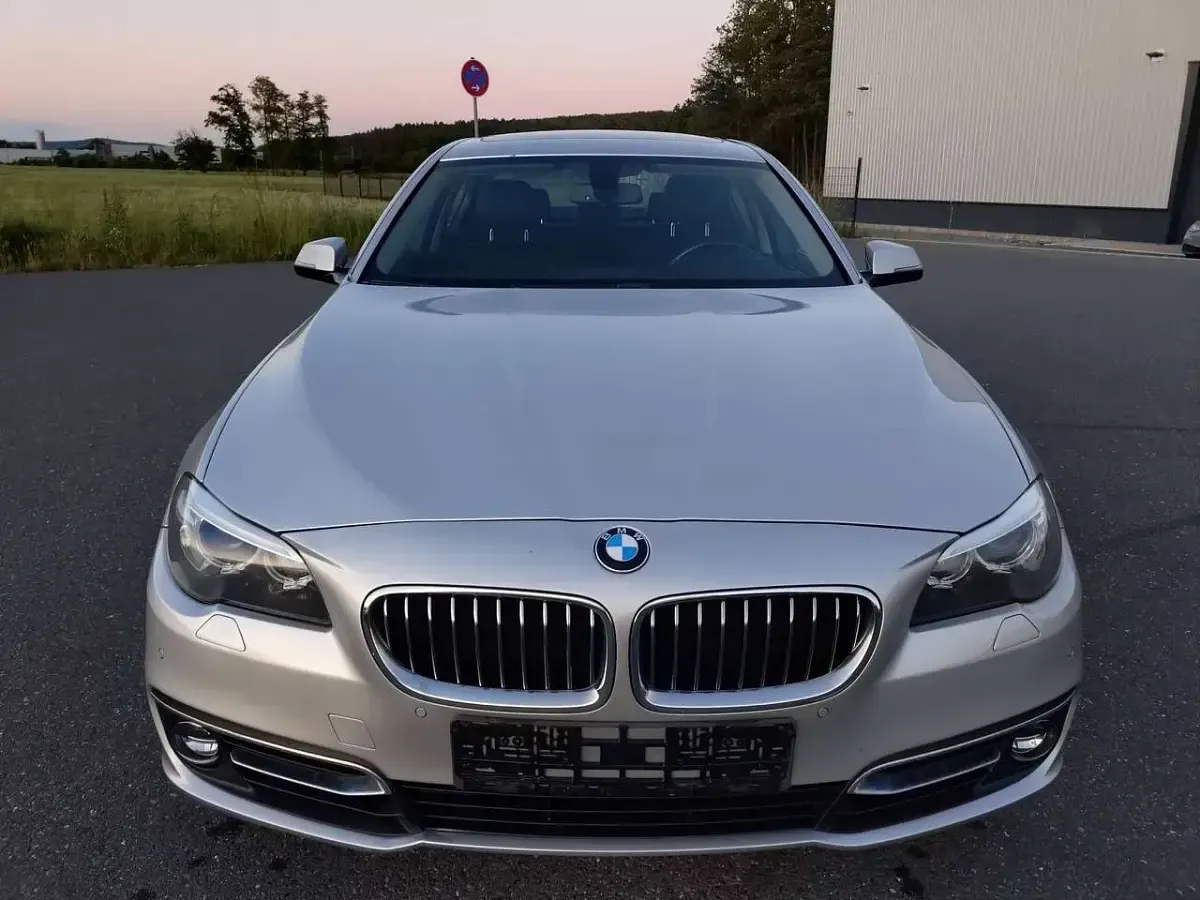 Gebraucht BMW 528 245 PS (180 kW) 2014 Silber Limousine