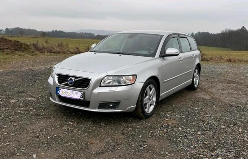 Gebraucht Volvo V50 109 PS (80 kW) 2009 Silber Kombi