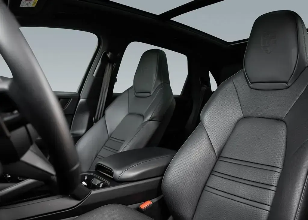 Second-hand Porsche Cayenne 354 CP (260 kW) 2025 Negru SUV