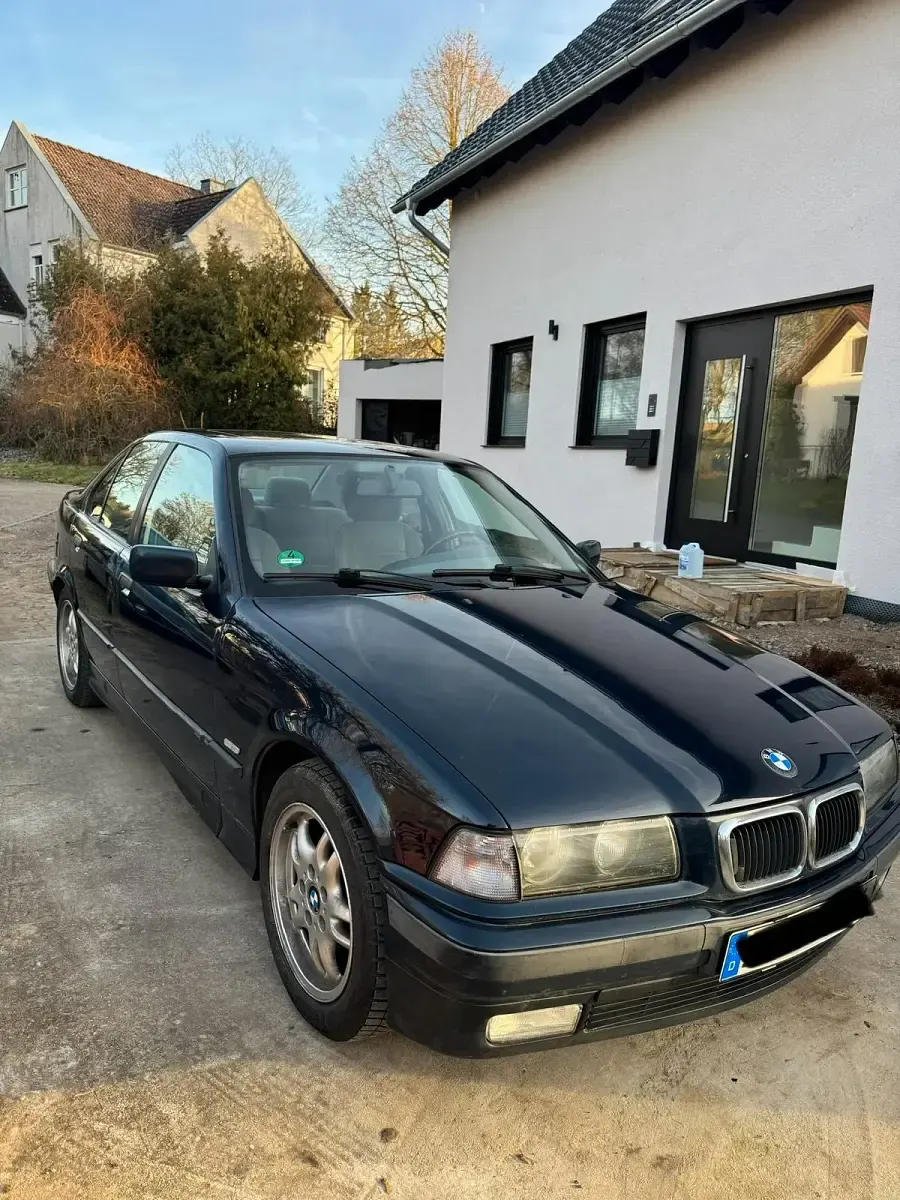 Gebraucht BMW 316 Basis 102 PS (75 kW) 1997 Blau Limousine