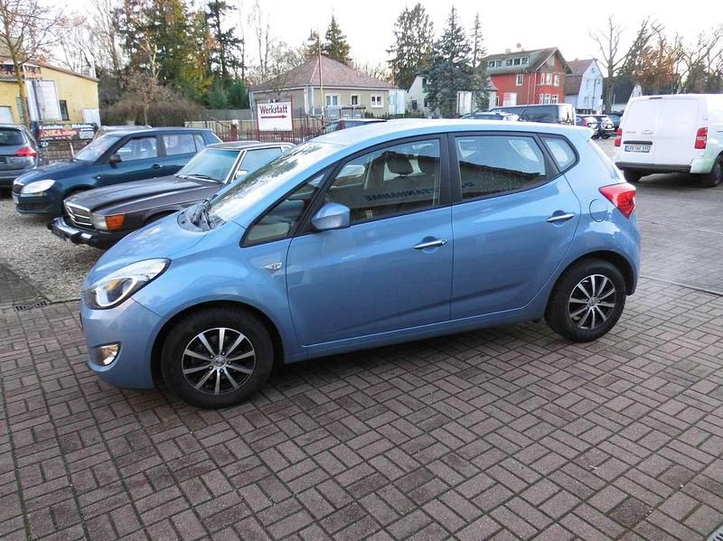 Gebraucht Hyundai ix20 Style 125 PS (91 kW) 2014 Blau Kleinwagen