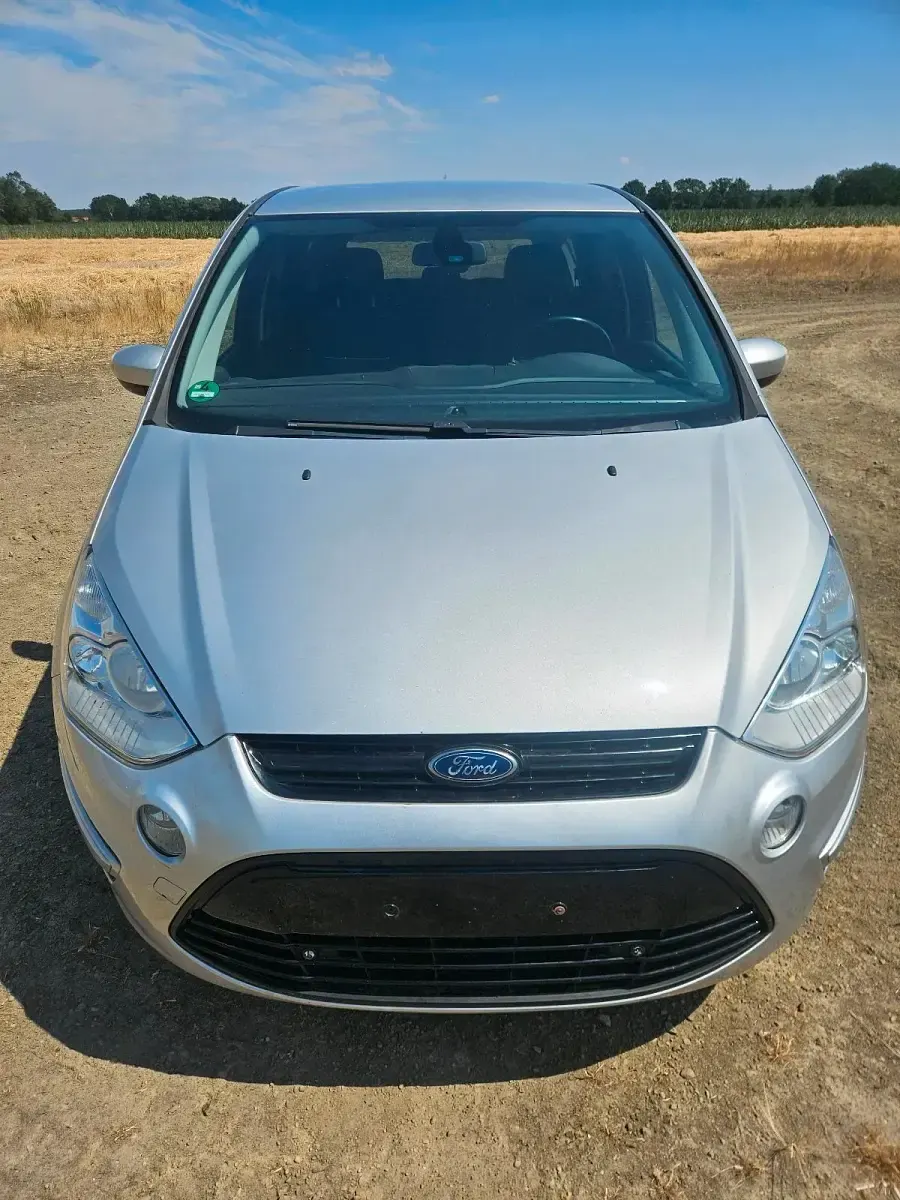 Gebraucht Ford S-MAX 140 PS (102 kW) 2011 Silber Van / Kleinbus