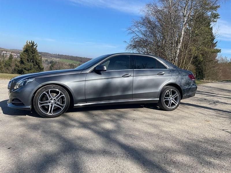 Gebraucht Mercedes E250 Avantgarde 204 PS (150 kW) 2016 Grau Kombi