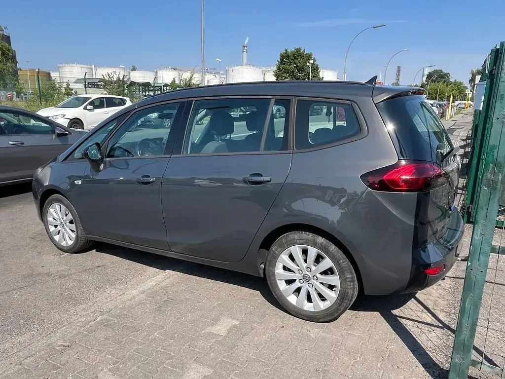 Gebraucht Opel Zafira Tourer Innovation 131 PS (96 kW) 2015 Grau Van / Kleinbus