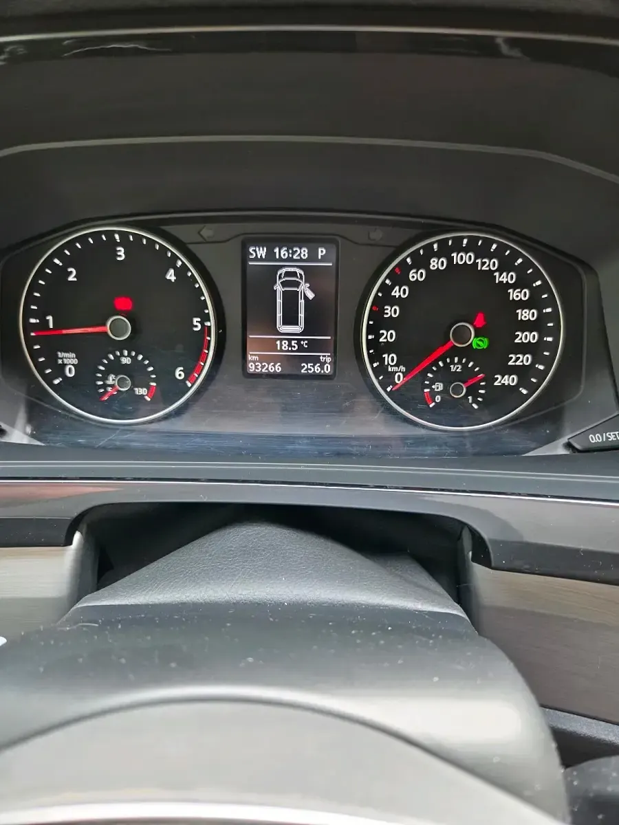 Używany VW California Beach 150 KM (110 kW) 2020 Biały Van