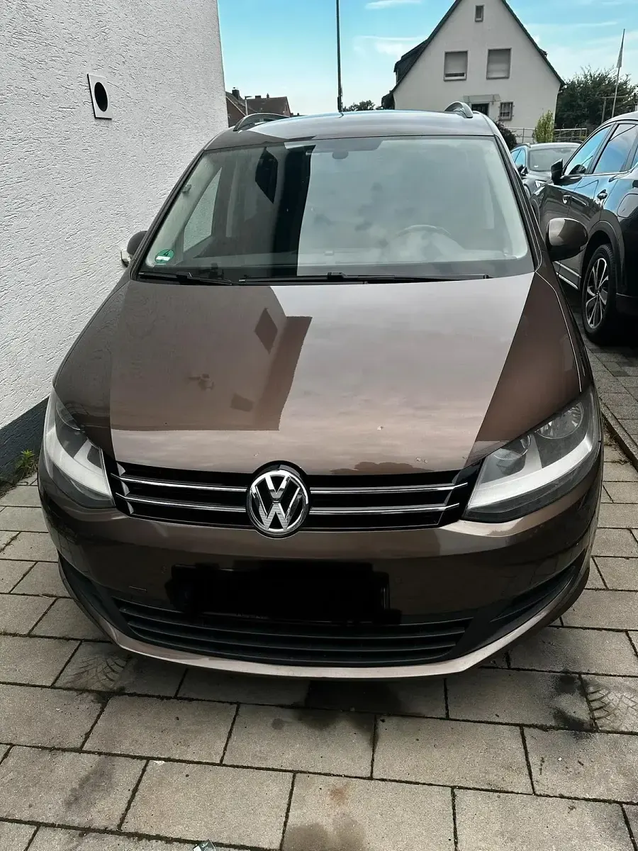 Gebraucht VW Sharan 140 PS (102 kW) 2010 Braun Van / Kleinbus