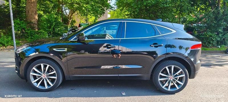 Schwarz Gebraucht 2018 Jaguar E-Pace R-Dynamic SUV | 19.999 € (Fairer Preis) - Bild 1/4