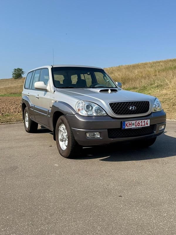 Silber Gebraucht 2007 Hyundai Terracan SUV | 3.980 € (Fairer Preis) - Bild 1/4