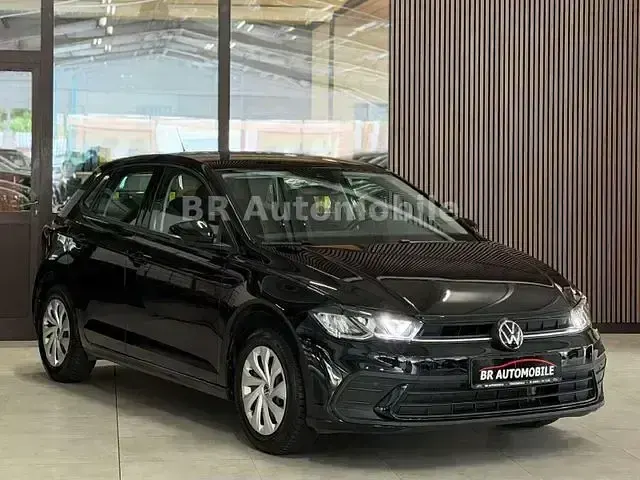 Używany VW Polo Life 80 KM (58 kW) 2023 Czarny Hatchback