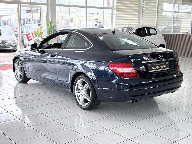Gebraucht Mercedes C180 156 PS (114 kW) 2012 Blau Coupé