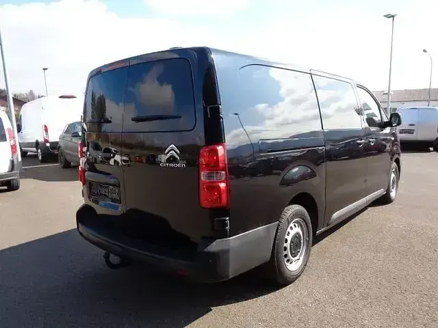 Używany Citroën Jumpy 122 KM (89 kW) 2021 Czarny Minivan