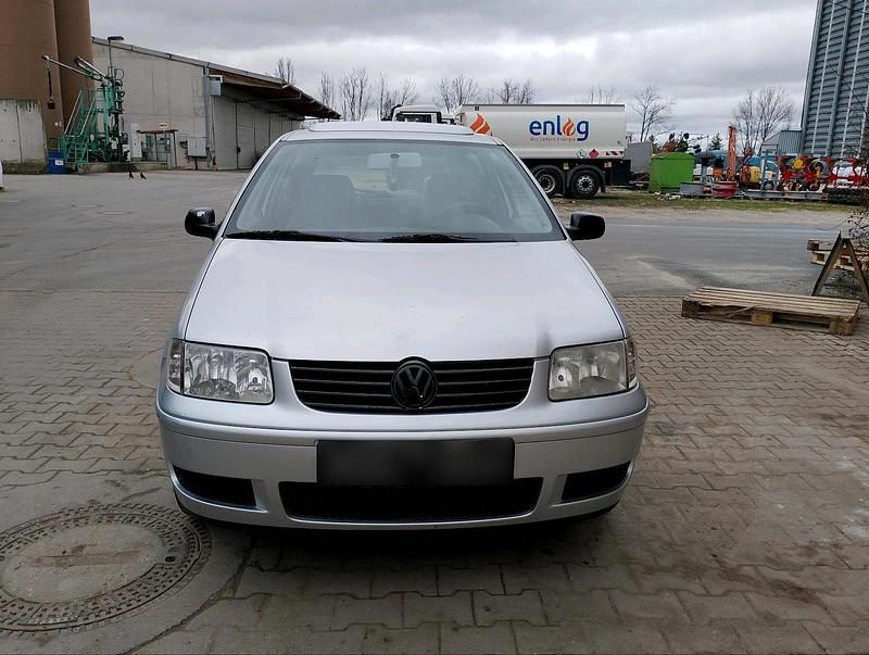 Gebraucht VW Polo 60 PS (44 kW) 2001 Silber Kleinwagen