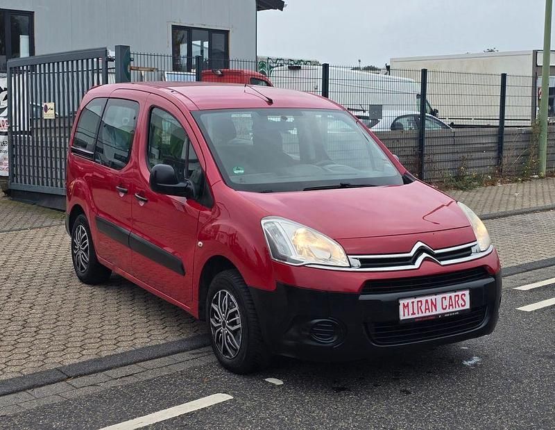 Rot Gebraucht 2012 Citroën Berlingo Attraction Kombi | 3.500 € (Etwas zu teuer) - Bild 1/4