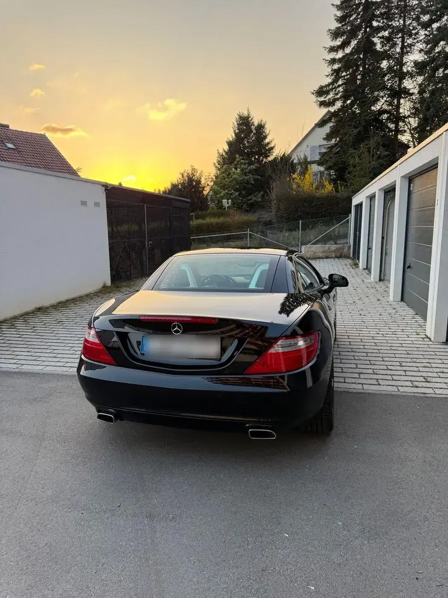 Gebraucht Mercedes SLK200 184 PS (135 kW) 2011 Schwarz Cabrio
