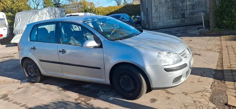 Gebraucht VW Golf V 125 PS (91 kW) 2005 Silber Kleinwagen