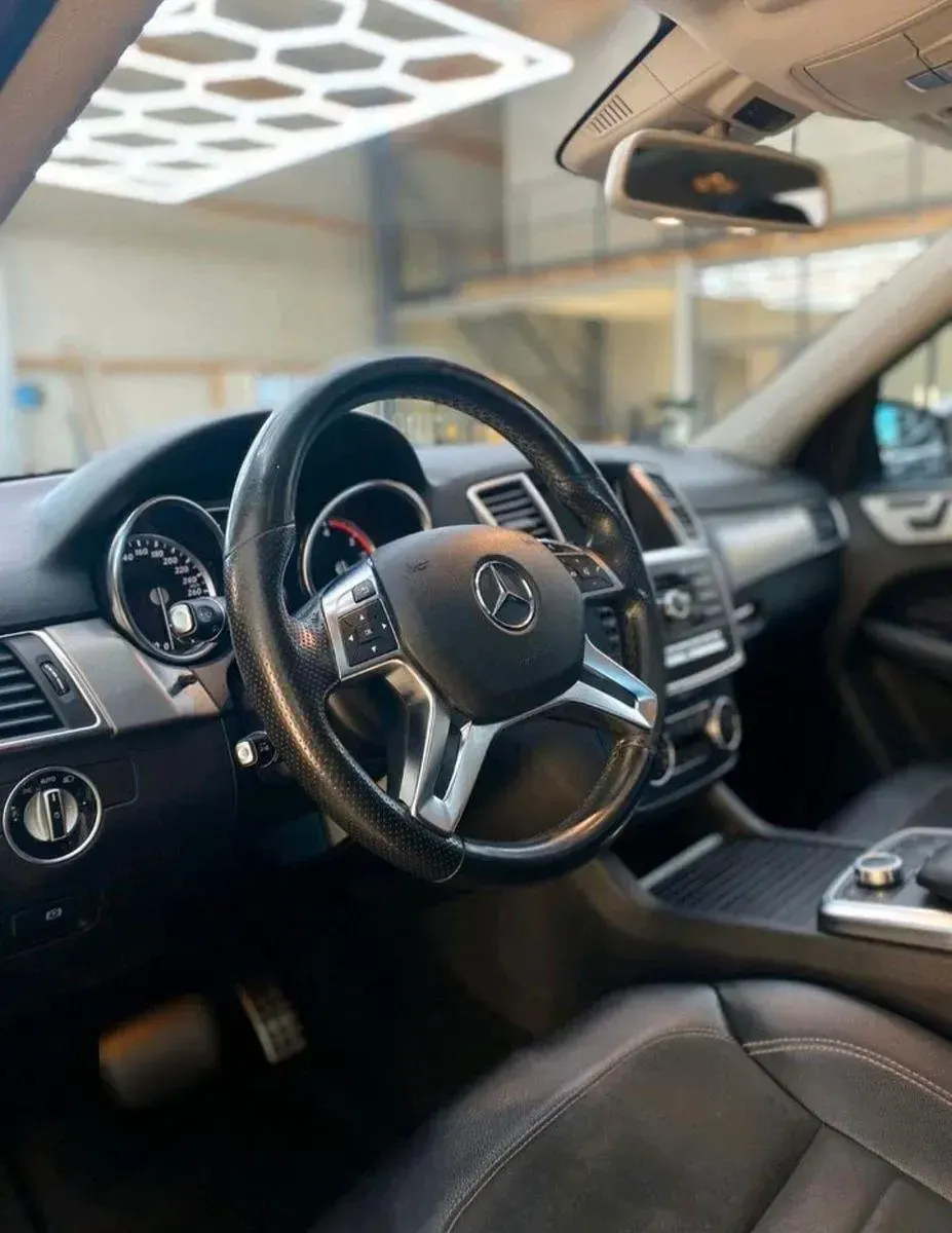 Gebraucht Mercedes ML350 258 PS (189 kW) 2014 Schwarz SUV