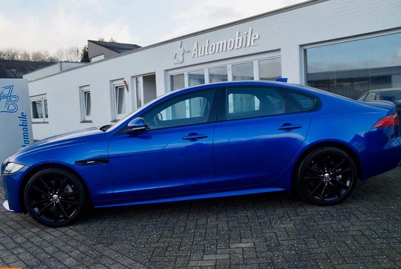 Gebraucht Jaguar XF 300 PS (220 kW) 2016 Blau Limousine
